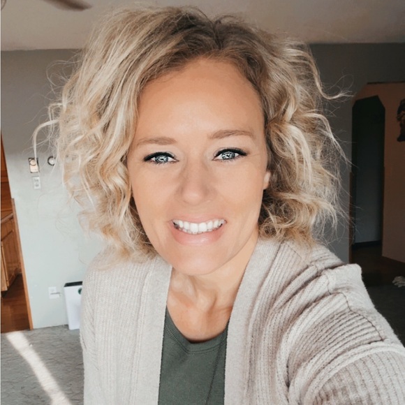 Meet your Posher, Tandi - Picture 2 of 3